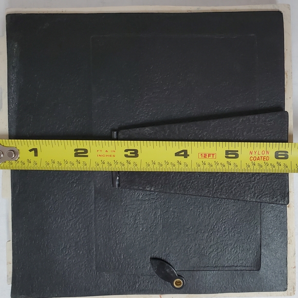 Warner Bros. Dog Frame - Brown and Cream Hector The Bulldog. 3-D Frame. - Picture 9 of 9